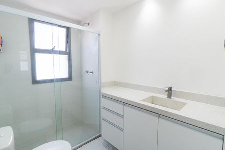 Apartamento à venda com 85m², 2 quartos e 1 vaga Apartamento à venda com 85m², 2 quartos e 1 vagaBanheiro da Suíte 1
