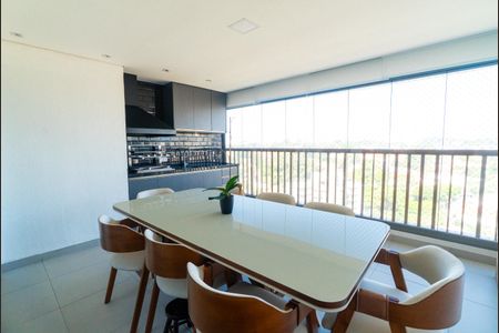 Apartamento à venda com 85m², 2 quartos e 1 vaga Apartamento à venda com 85m², 2 quartos e 1 vagaSacada da Sala