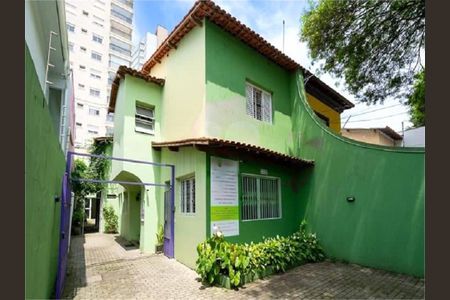 Casa à venda com 263m², 6 quartos e 5 vagas