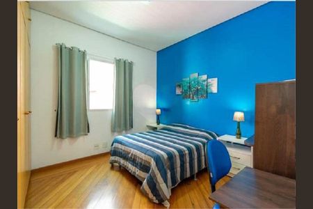 Casa à venda com 6 quartos, 263m² em Água Branca, São Paulo