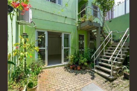 Casa à venda com 263m², 6 quartos e 5 vagas