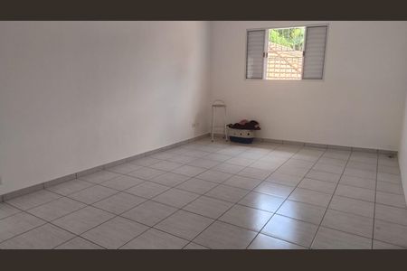 Casa à venda com 3 quartos, 209m² em Vila Monumento, São Paulo