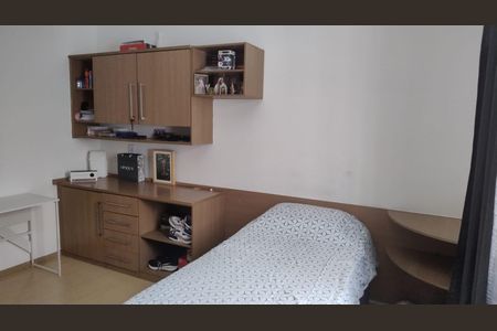 Casa à venda com 3 quartos, 209m² em Vila Monumento, São Paulo