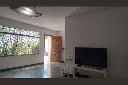 Casa à venda com 3 quartos, 209m² em Vila Monumento, São Paulo