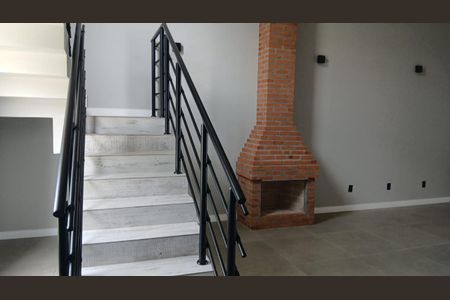 Casa de condomínio à venda com 360m², 5 quartos e 4 vagas
