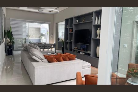 Foto 01 de casa à venda com 3 quartos, 300m² em Vila Prudente, São Paulo