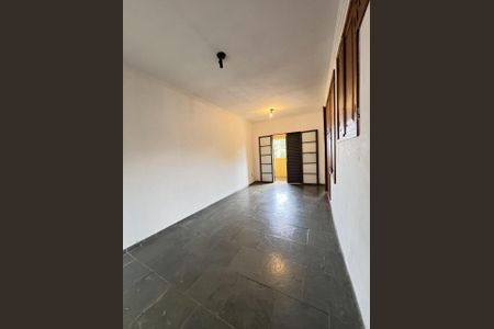 Casa à venda com 145m², 5 quartos e 4 vagas Casa à venda com 145m², 5 quartos e 4 vagasFoto 08