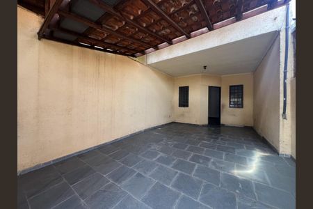 Casa à venda com 145m², 5 quartos e 4 vagas Casa à venda com 145m², 5 quartos e 4 vagasFoto 01
