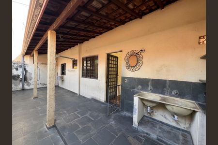 Casa à venda com 145m², 5 quartos e 4 vagas Casa à venda com 145m², 5 quartos e 4 vagasFoto 19