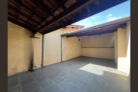 Casa à venda com 145m², 5 quartos e 4 vagas Casa à venda com 145m², 5 quartos e 4 vagasFoto 05