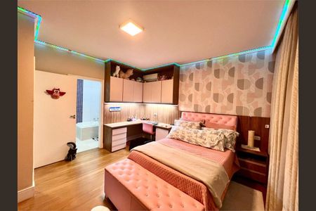 Casa à venda com 5 quartos, 374m² em Residencial Tres (Alphaville), Santana de Parnaíba