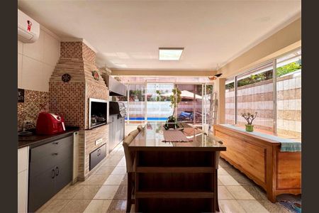 Casa à venda com 374m², 5 quartos e 2 vagas