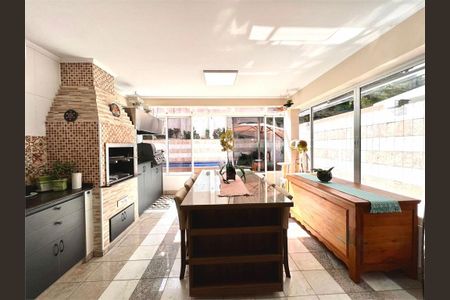 Casa à venda com 374m², 5 quartos e 2 vagas