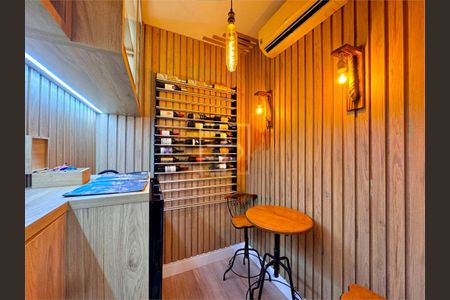 Casa à venda com 374m², 5 quartos e 2 vagas