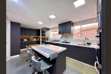 Casa à venda com 374m², 5 quartos e 2 vagas