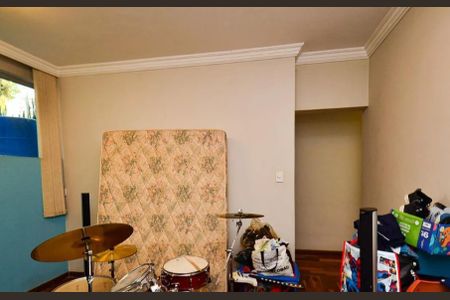 Casa para alugar com 5 quartos, 300m² em Sagrada Família, Belo Horizonte