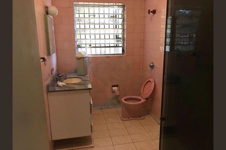 Casa à venda com 3 quartos, 300m² em Vila Mangalot, São Paulo