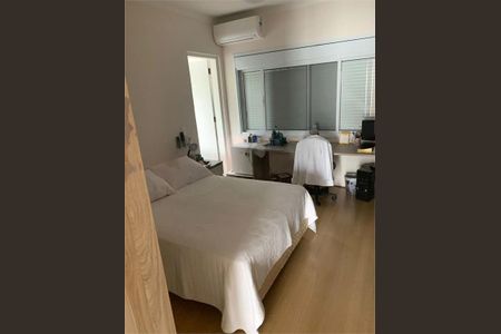 Casa à venda com 4 quartos, 420m² em Alphaville, Santana de Parnaíba