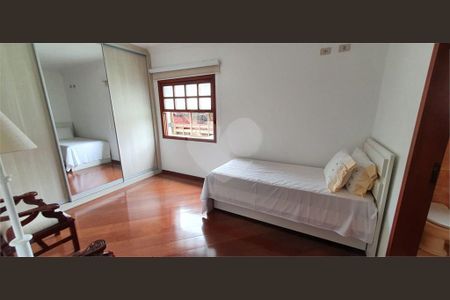 Casa à venda com 4 quartos, 400m² em São Domingos, São Paulo