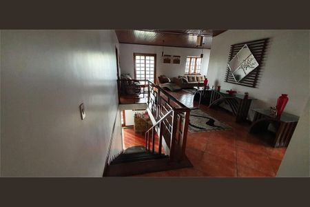 Casa à venda com 4 quartos, 400m² em São Domingos, São Paulo