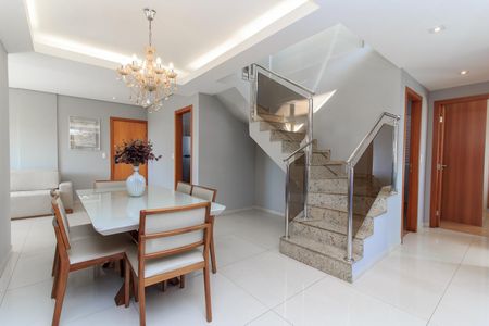 Foto 01 de apartamento para alugar com 4 quartos, 230m² em Colégio Batista, Belo Horizonte