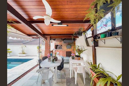 Casa à venda com 380m², 4 quartos e 4 vagas