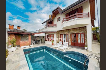 Casa à venda com 380m², 4 quartos e 4 vagas