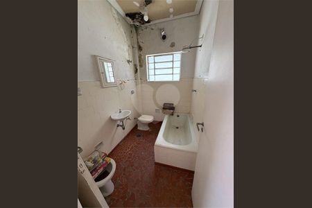 Casa à venda com 6 quartos, 360m² em Vila Nova Conceição, São Paulo