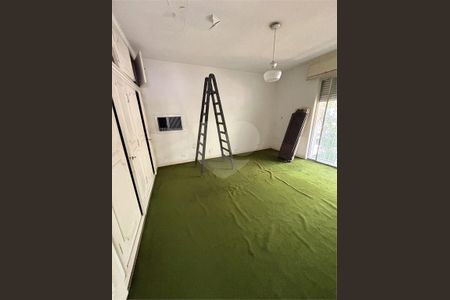 Casa à venda com 6 quartos, 360m² em Vila Nova Conceição, São Paulo