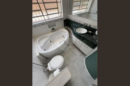 Casa à venda com 6 quartos, 360m² em Vila Nova Conceição, São Paulo