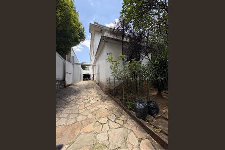 Casa à venda com 6 quartos, 360m² em Vila Nova Conceição, São Paulo