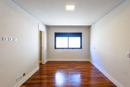 Casa à venda com 4 quartos, 557m² em Alphaville, Santana de Parnaíba