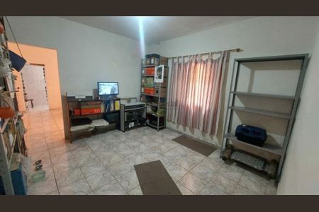Casa à venda com 4 quartos, 126m² em Vila Carrão, São Paulo