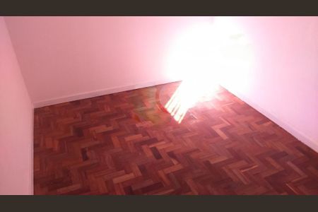 Casa à venda com 3 quartos, 220m² em Parque Sao Domingos, São Paulo