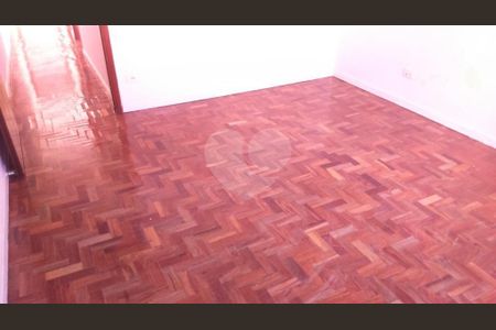 Casa à venda com 3 quartos, 220m² em Parque Sao Domingos, São Paulo