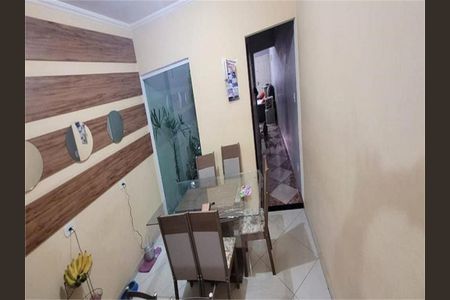 Casa à venda com 3 quartos, 105m² em Jardim Laone, São Paulo