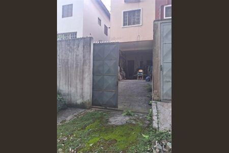 Casa de condomínio à venda com 252m², 3 quartos e 5 vagas