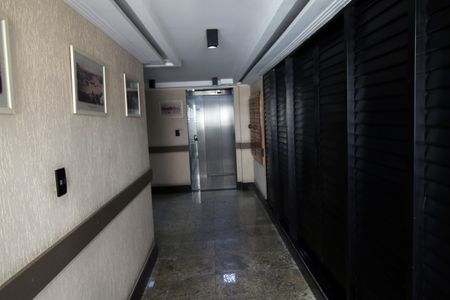 Apartamento à venda com 80m², 2 quartos e 1 vagaÁrea comum - Elevadores