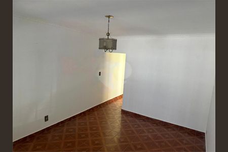 Casa à venda com 3 quartos, 200m² em Parque Maria Domitila, São Paulo