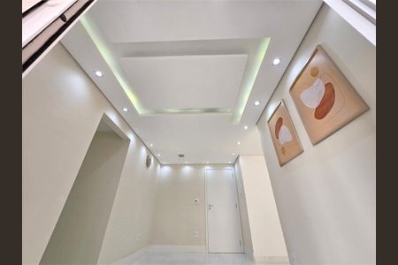 Apartamento à venda com 2 quartos, 90m² em Vila Carmosina, São Paulo