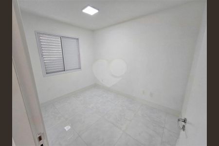 Apartamento à venda com 2 quartos, 90m² em Vila Carmosina, São Paulo