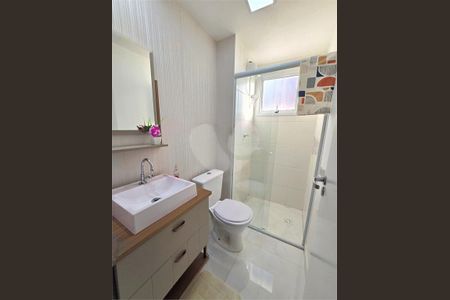 Apartamento à venda com 2 quartos, 90m² em Vila Carmosina, São Paulo