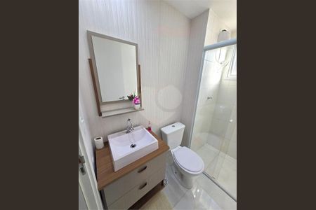 Apartamento à venda com 2 quartos, 90m² em Vila Carmosina, São Paulo