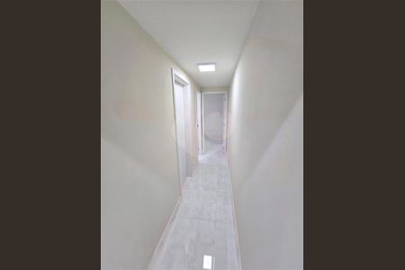 Apartamento à venda com 2 quartos, 90m² em Vila Carmosina, São Paulo