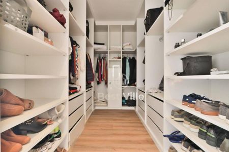 Casa à venda com 4 quartos, 300m² em Colinas da Anhanguera, Santana de Parnaíba