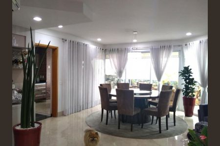 Apartamento à venda com 202m², 3 quartos e 4 vagas