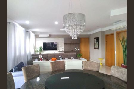 Apartamento à venda com 202m², 3 quartos e 4 vagas