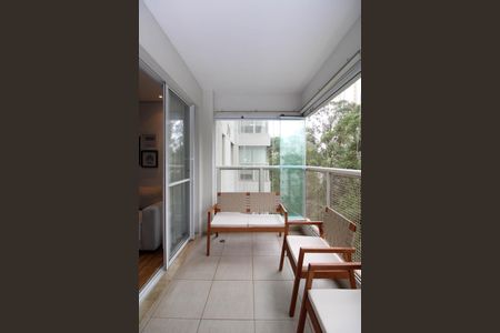 Varanda  de apartamento à venda com 1 quarto, 49m² em Vila Andrade, São Paulo