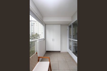 Varanda  de apartamento à venda com 1 quarto, 49m² em Vila Andrade, São Paulo