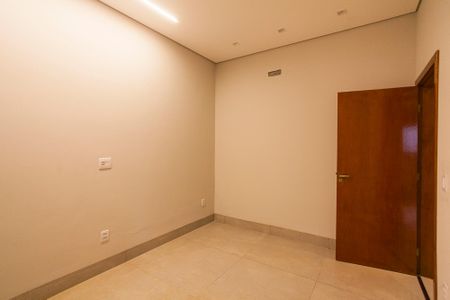 Casa para alugar com 150m², 3 quartos e 4 vagas Casa para alugar com 150m², 3 quartos e 4 vagasSuite 1